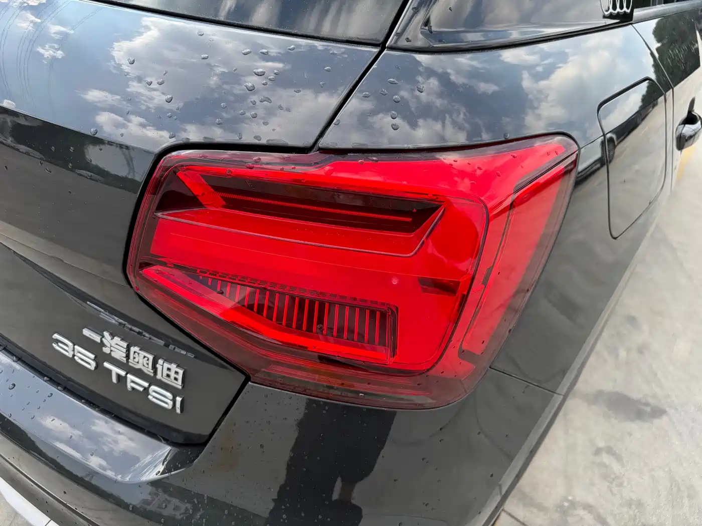 Audi Q2L 2019 2018 35 TFSI Launch Exclusive Edition China VI