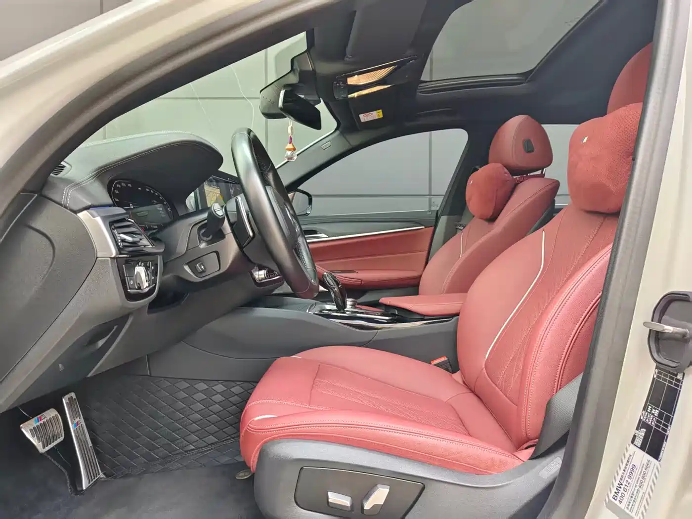 BMW 5 Series 2023 530Li Leading M Sport Package фото 6
