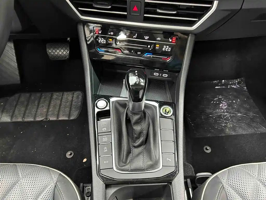 Volkswagen Sagitar 2023 Model Year 200TSI DSG Surpass Edition фото 5