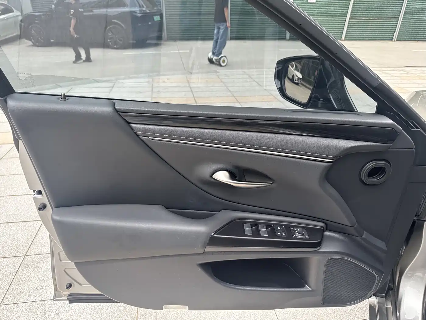 Lexus ES 2020 Model 300h Excellence Edition фото 15