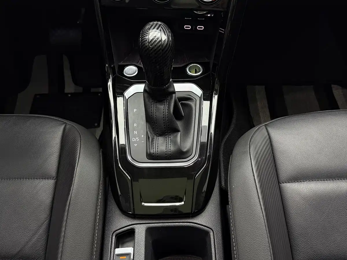 Volkswagen T-ROC 2022 280TSI DSG 2WD Comfort PLUS фото 11