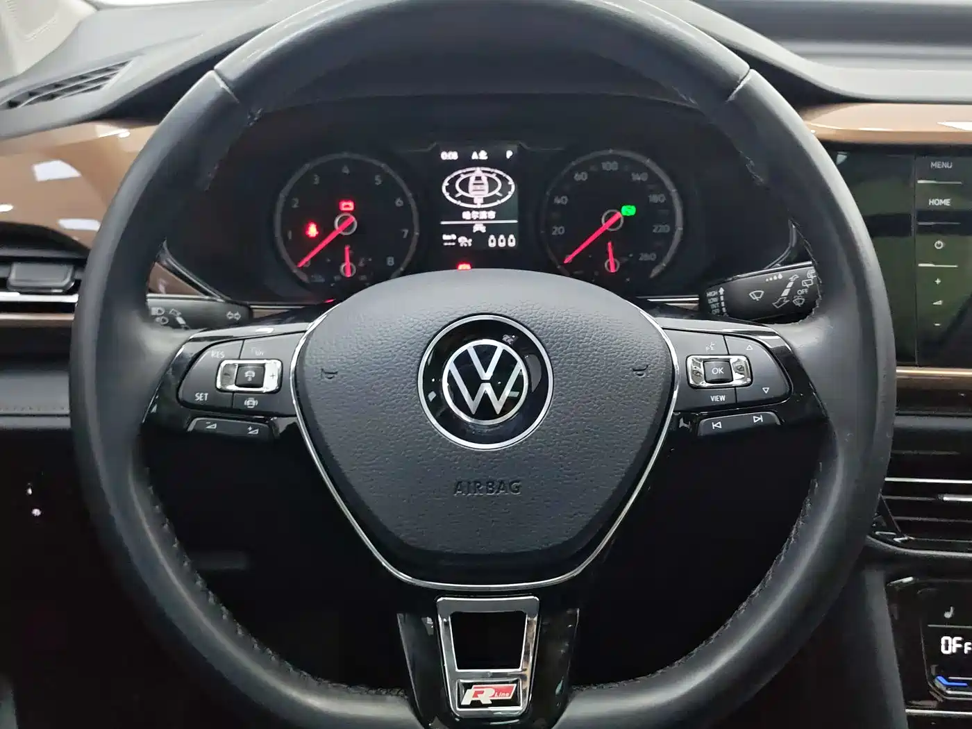 Volkswagen Tharu 2021 280TSI 2WD Luxury Plus фото 12