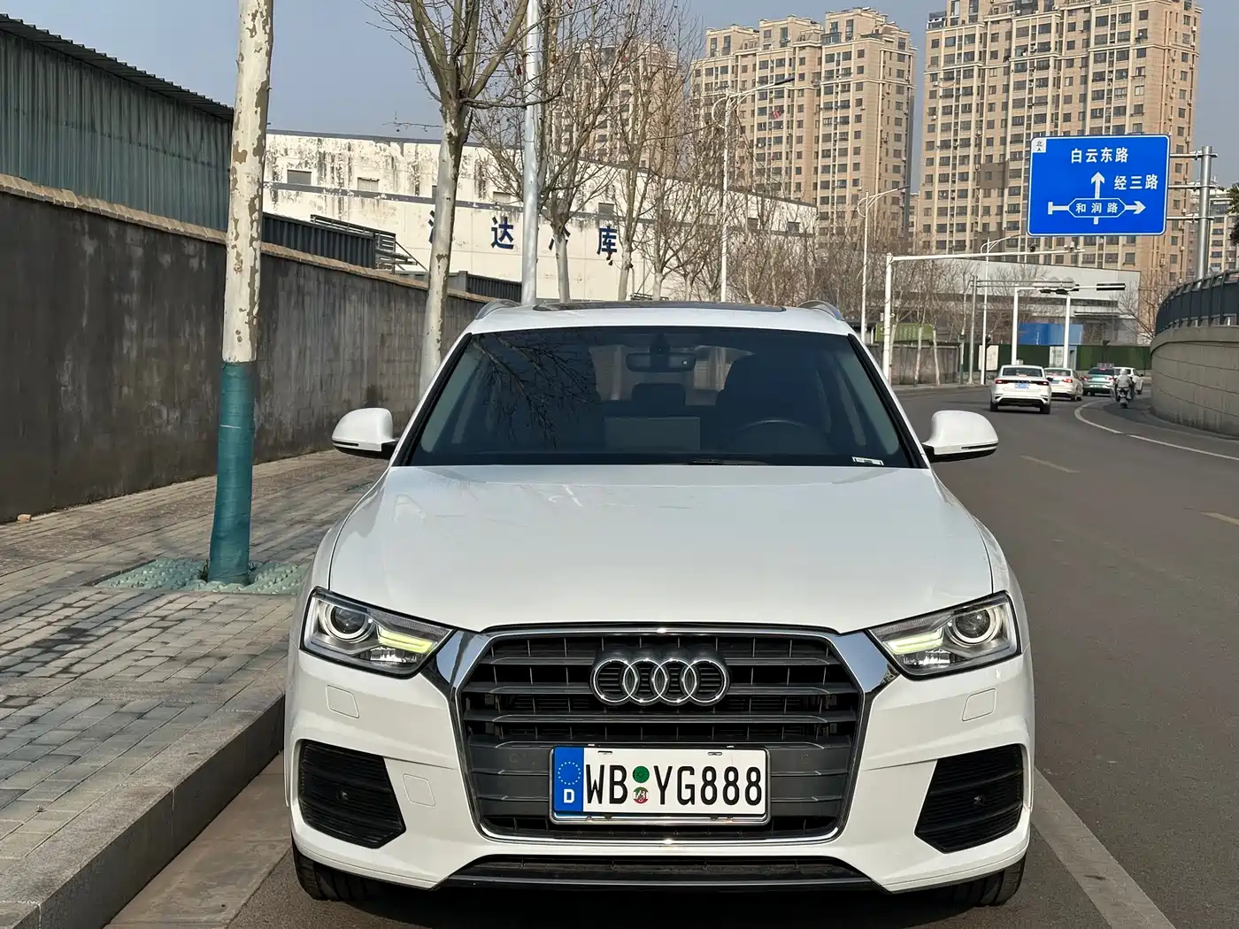AUDI Q3