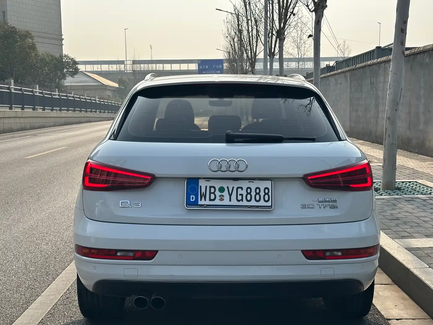 AUDI Q3