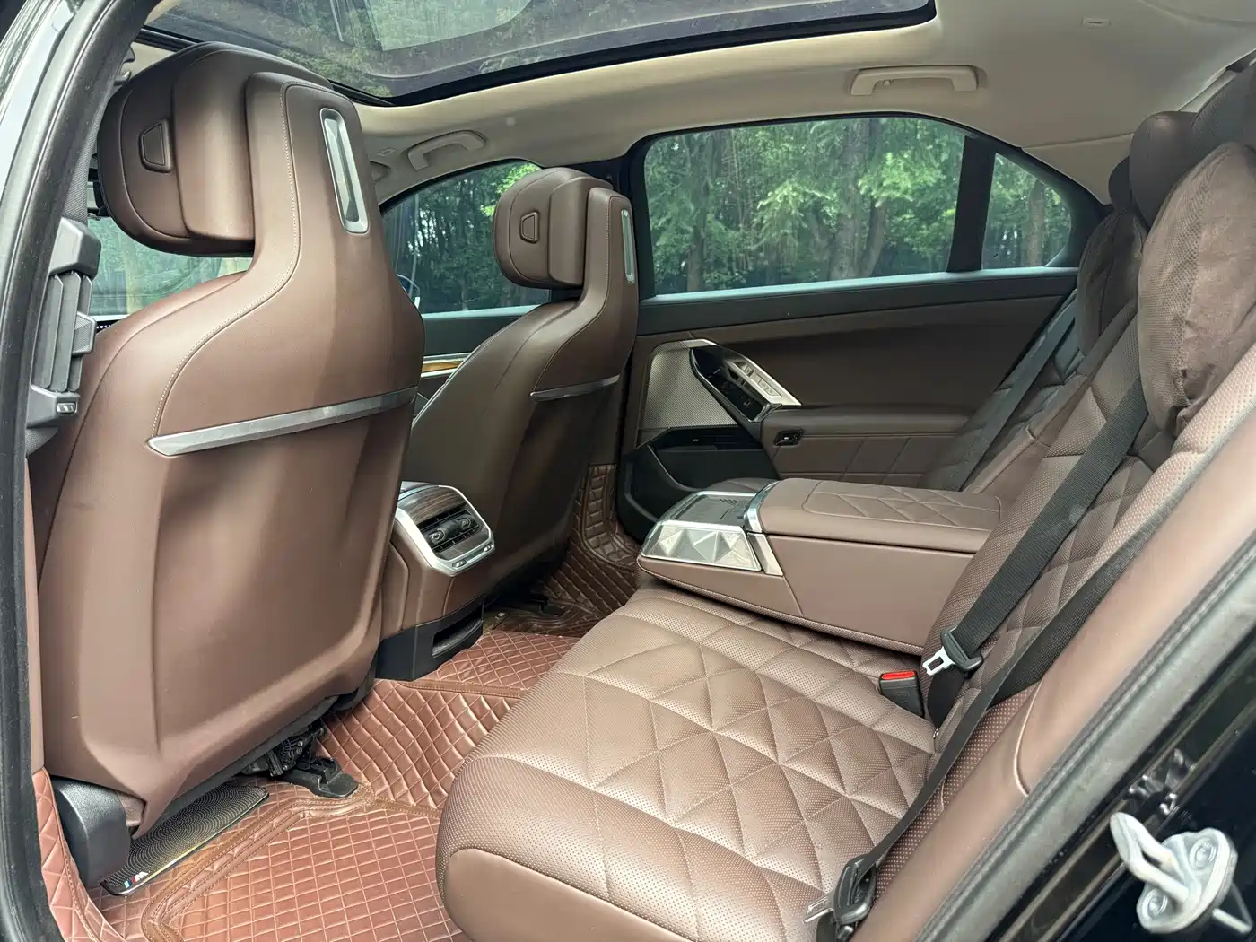 صورة 11 - BMW 7 Series