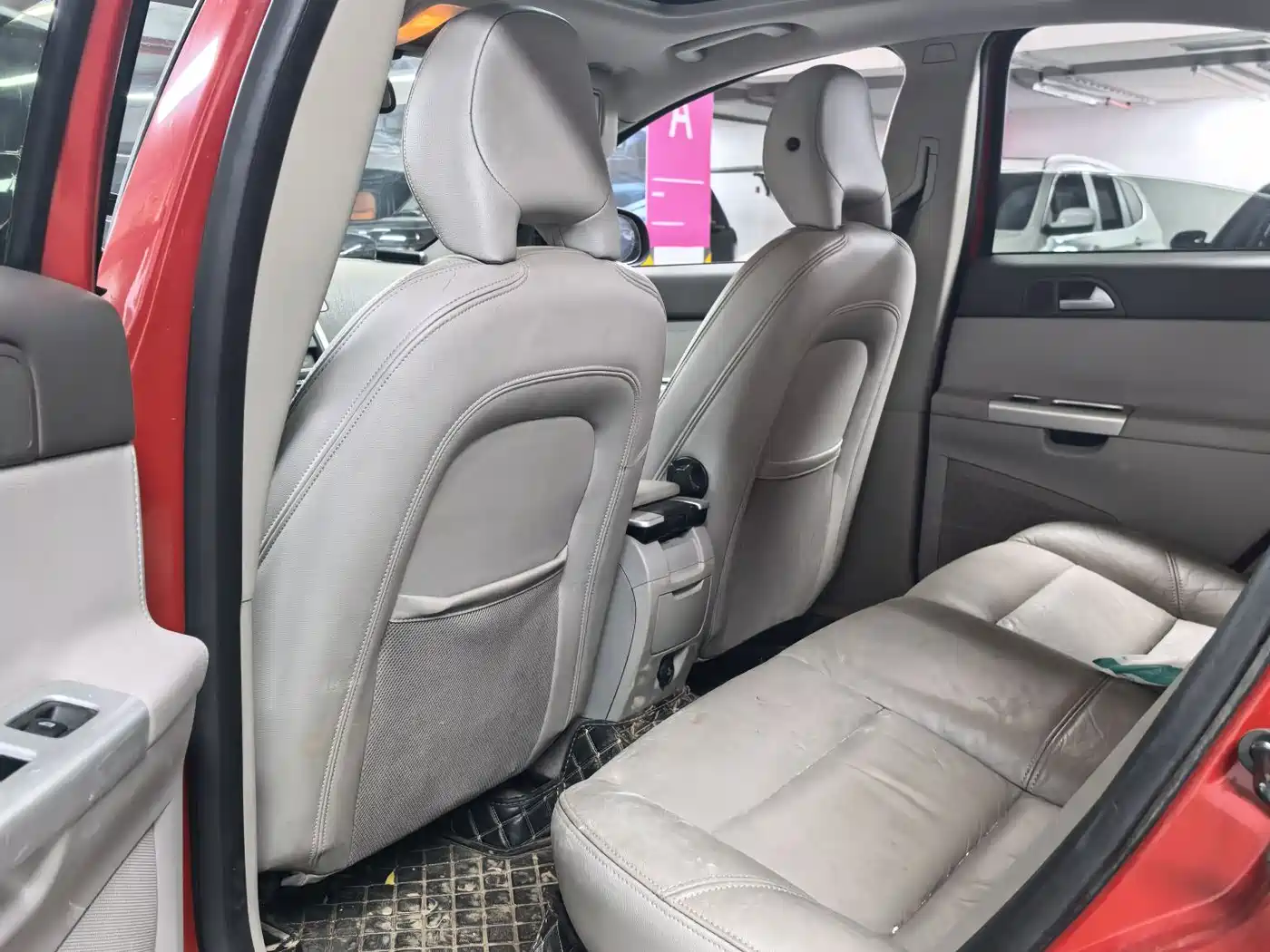 Фото 6 - Volvo S40