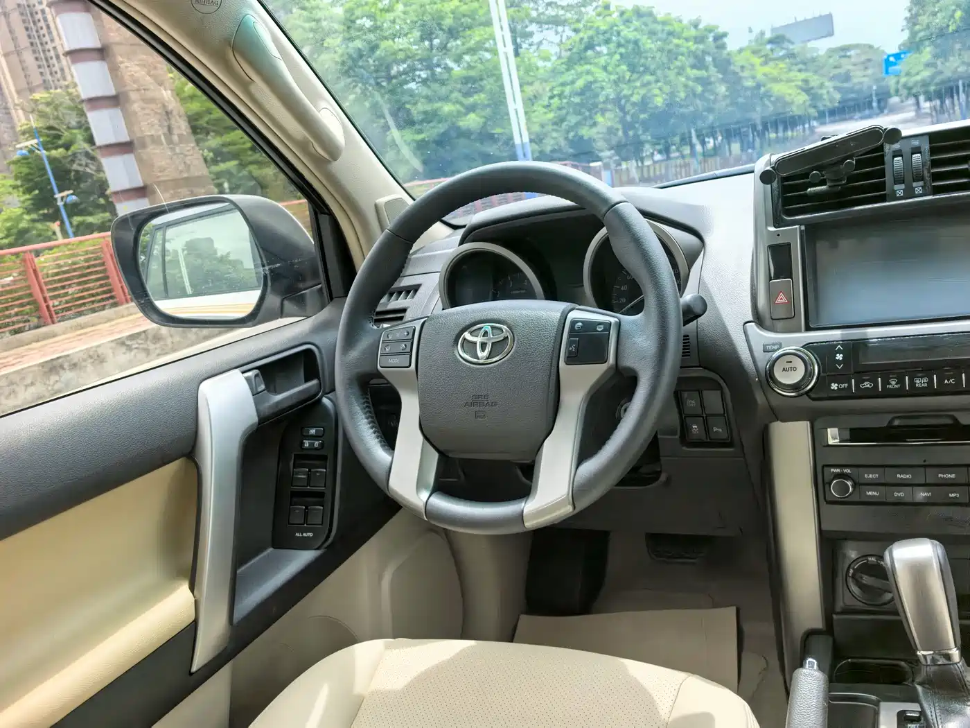 Toyota Prado (Import) 2010 2.7L Auto Luxury фото 8