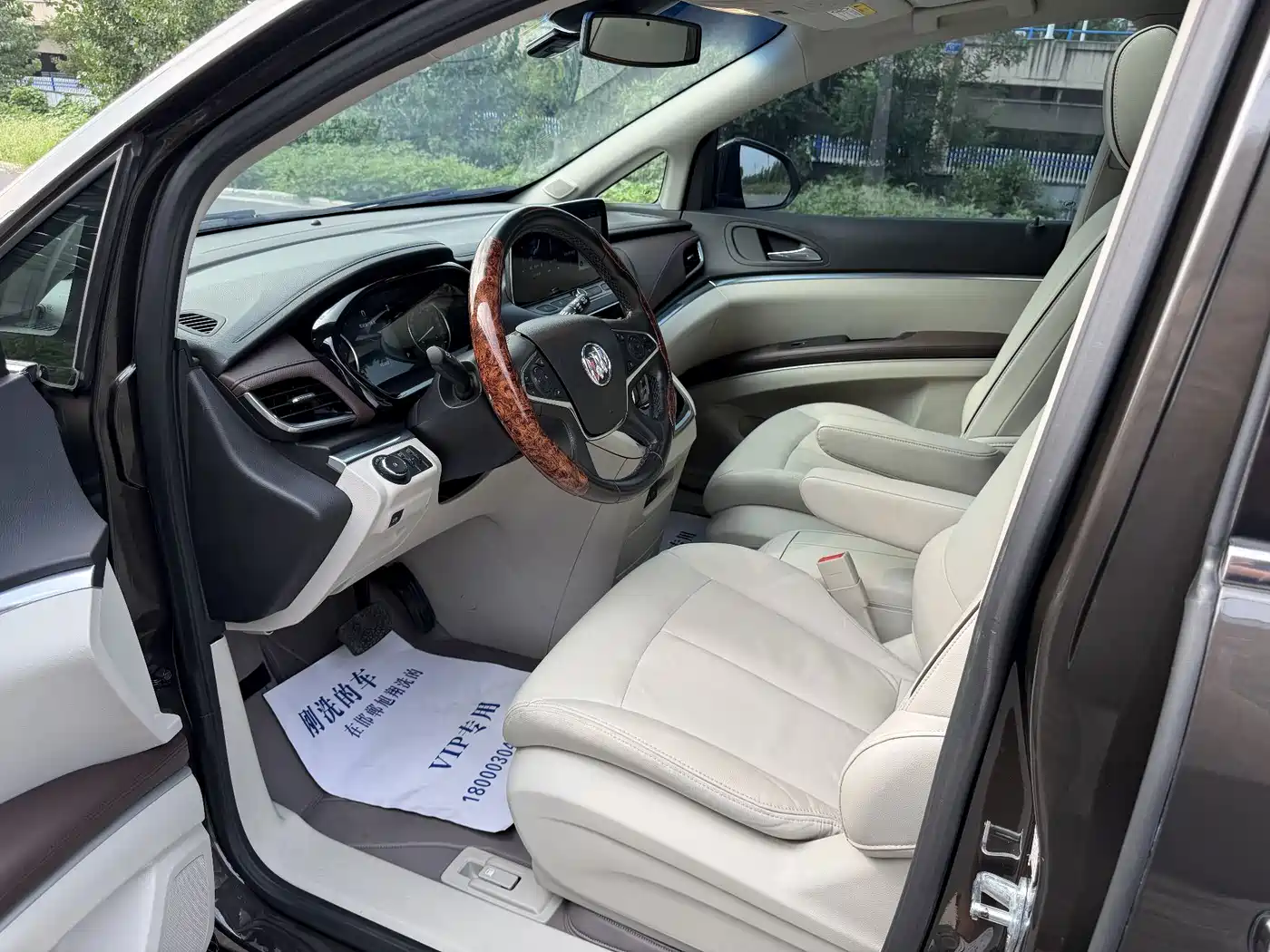 Фото 8 - Buick GL8