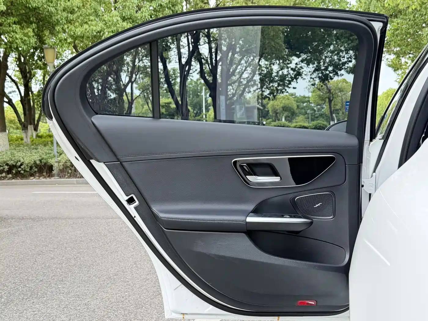 Mercedes-Benz C-Class 2024 C 200 L Sport Edition фото 14