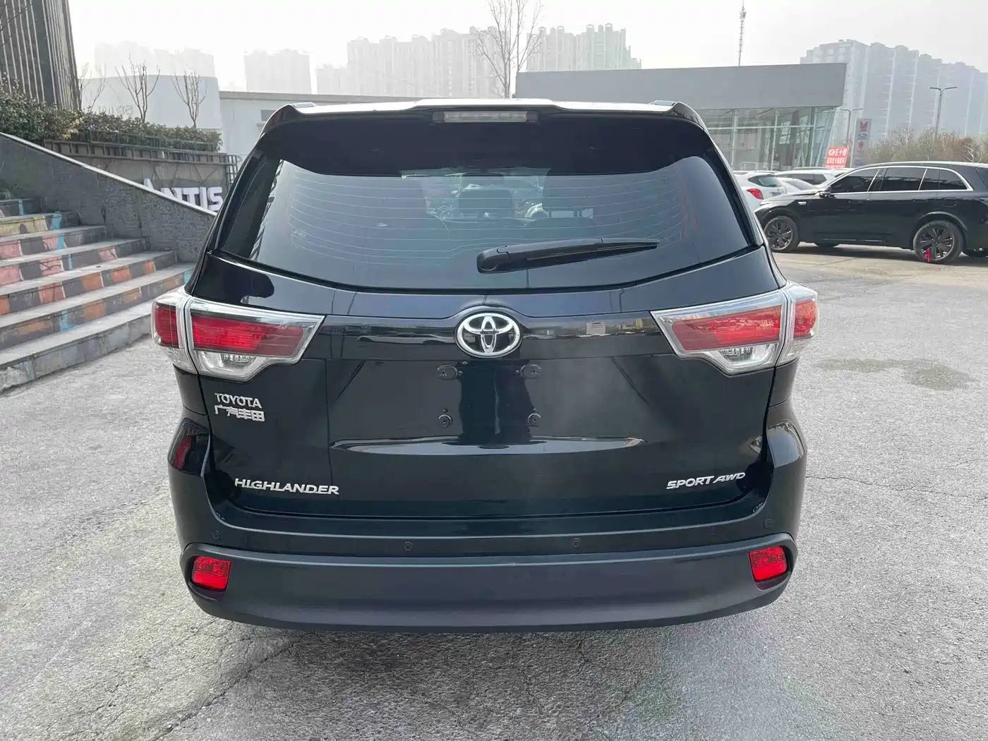 TOYOTA HIGHLANDER