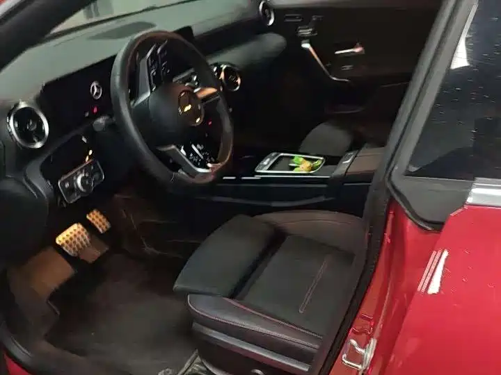 2025 Mercedes-Benz CLA (Import)