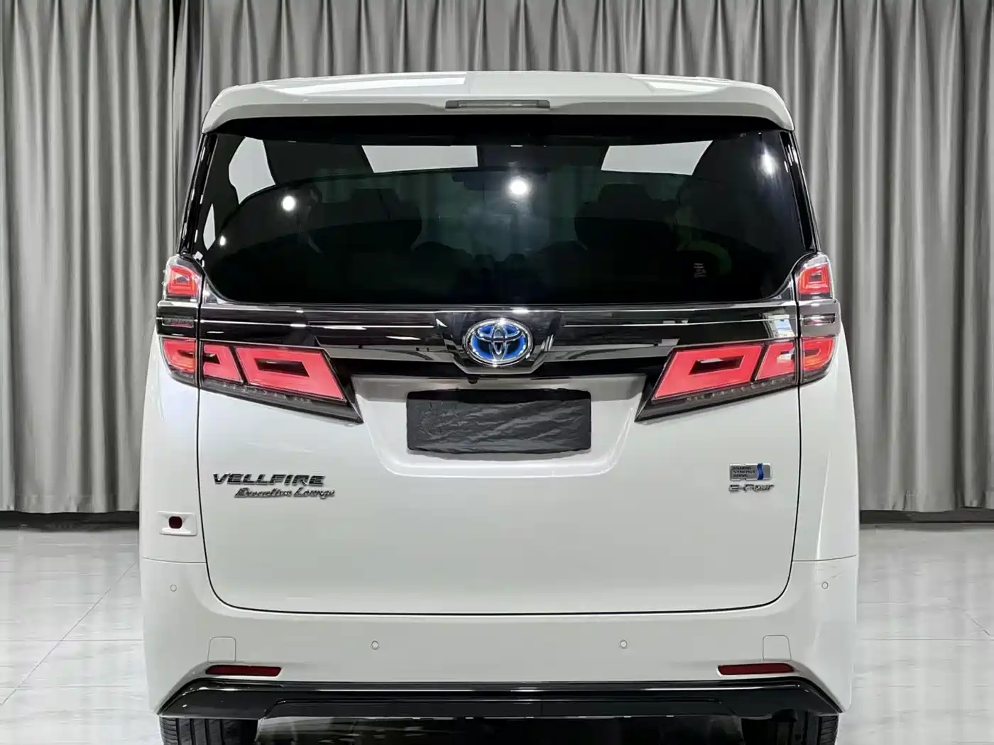 Toyota Vellfire 2019 Hybrid 2.5L HV Luxury Edition фото 11