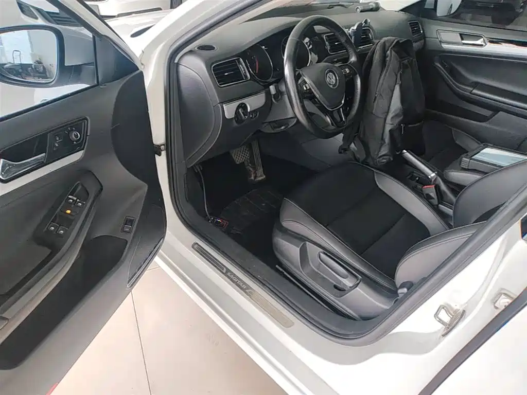 Volkswagen Sagitar 2018 280TSI DSG Comfort фото 16