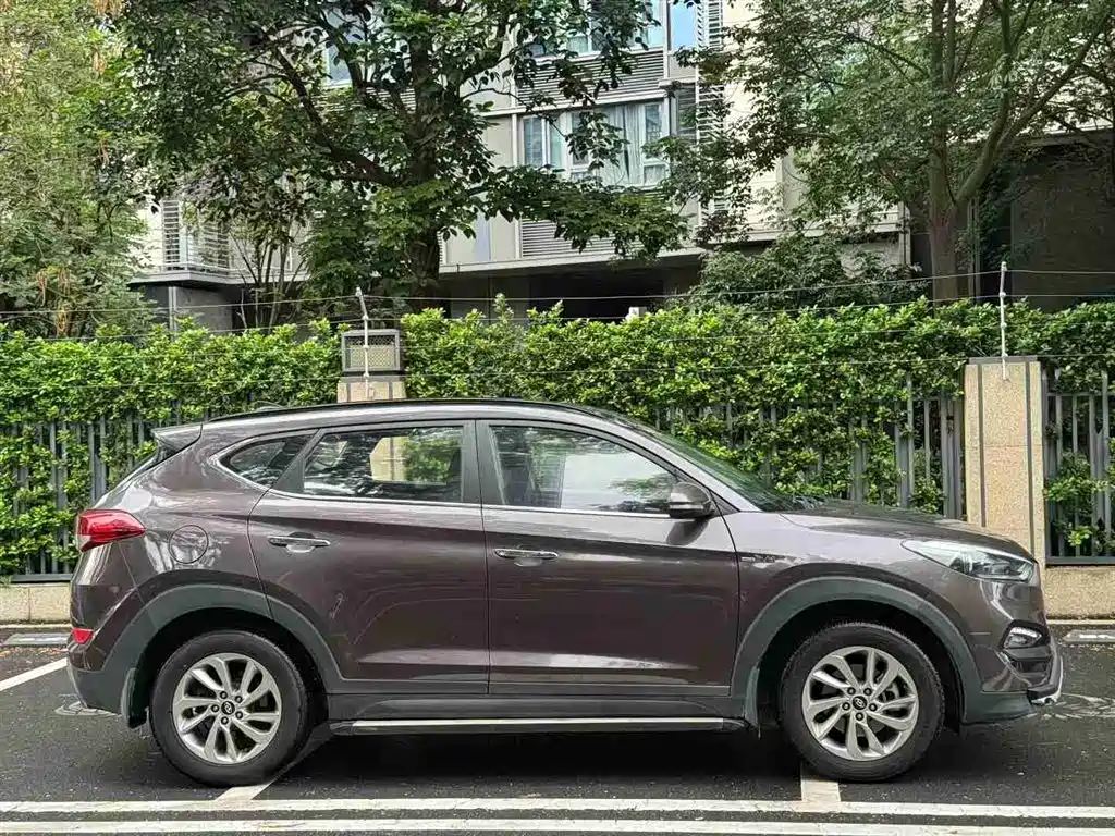 Hyundai Tucson 2015 1.6T Dual Clutch 2WD Smart фото 4