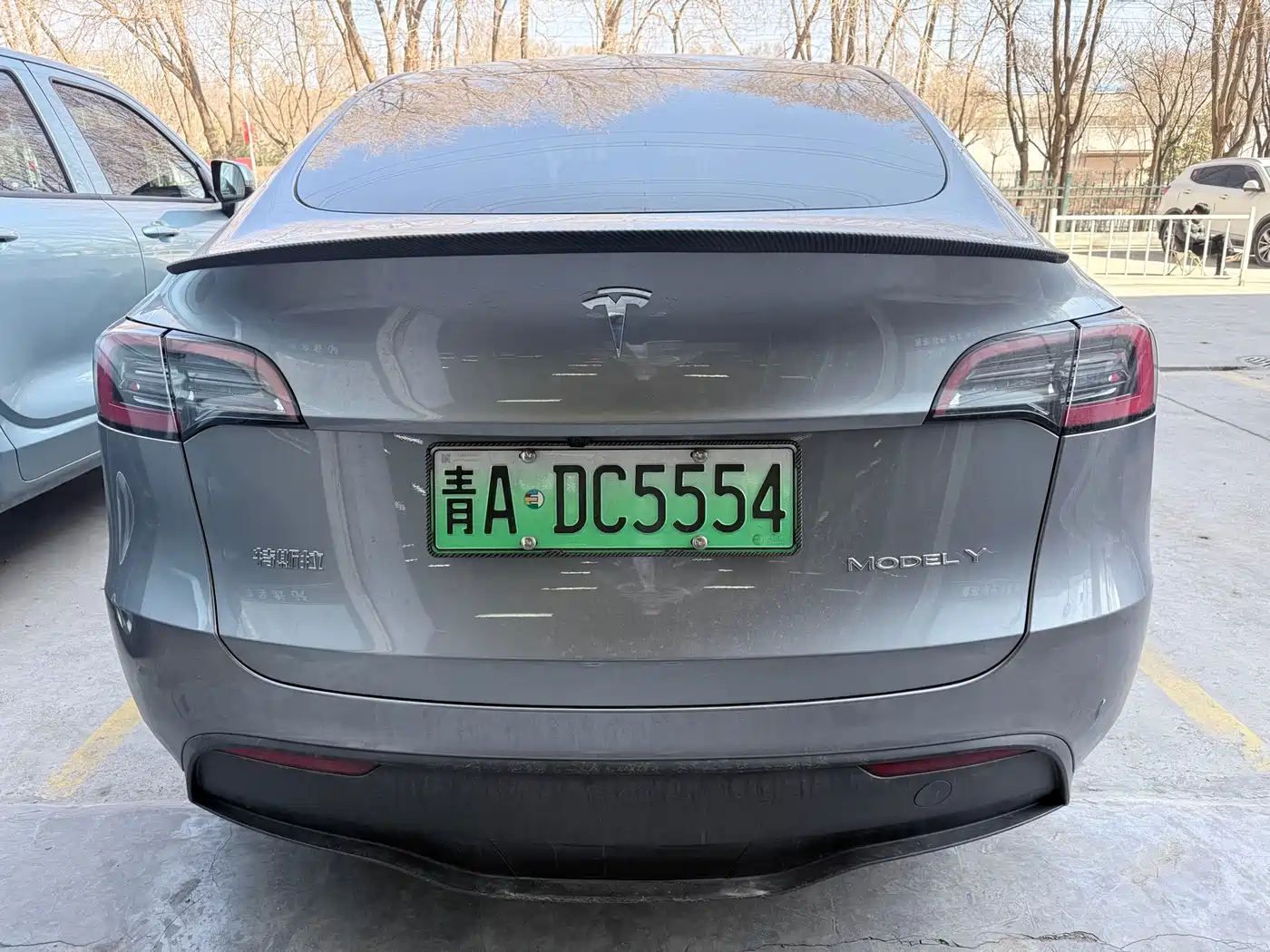 TESLA MODEL Y