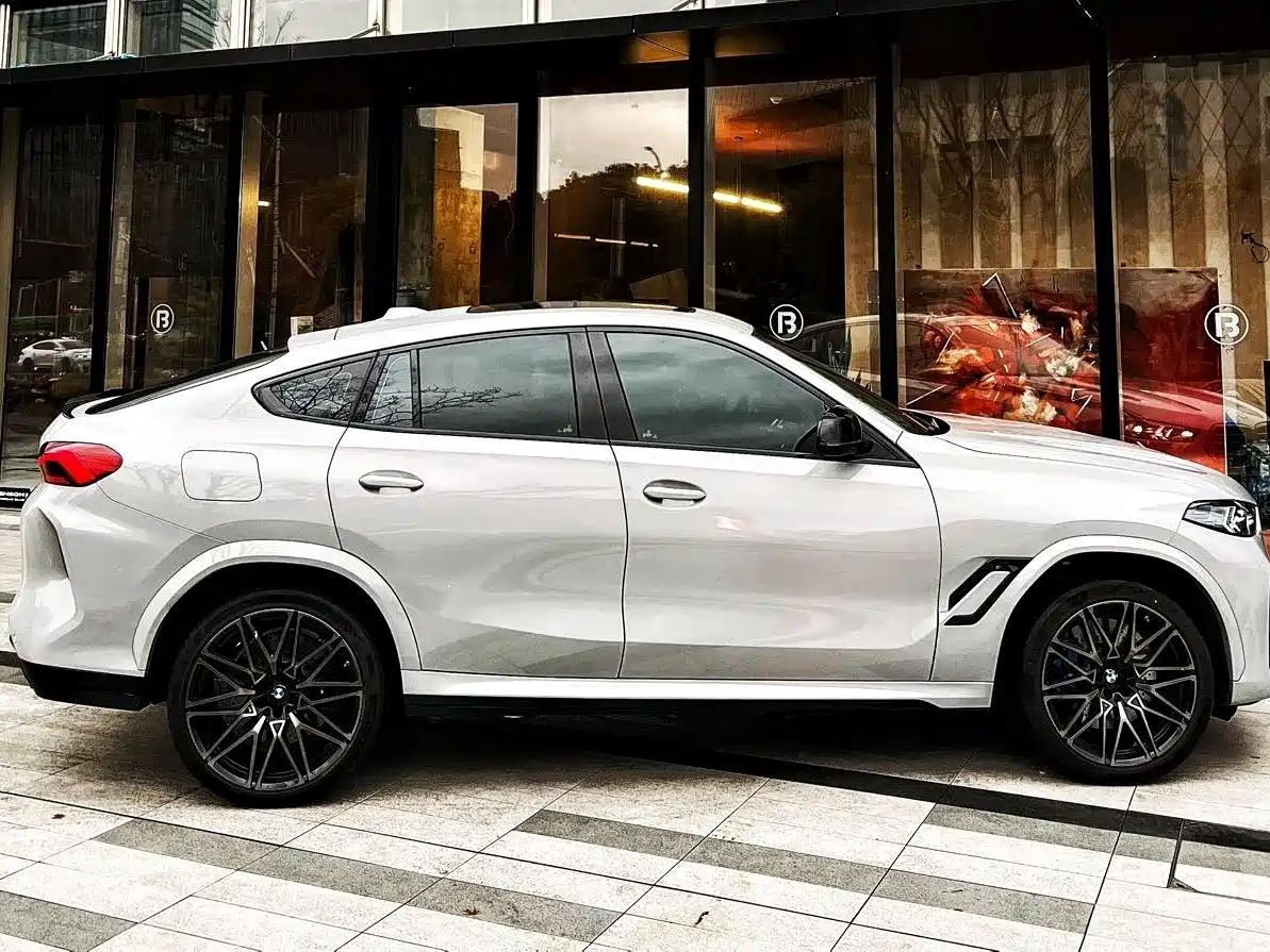 BMW X6 M 2023 Model X6 M Thunder Edition фото 4