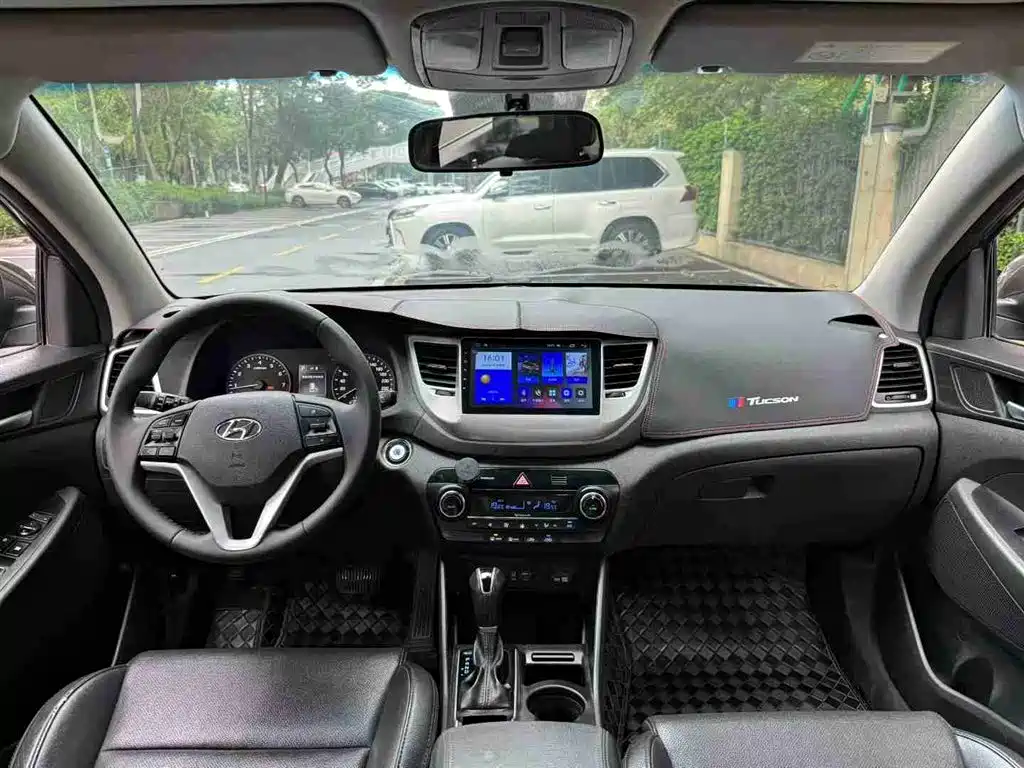 Hyundai Tucson 2015 1.6T Dual Clutch 2WD Smart фото 7