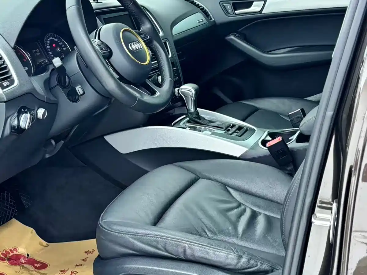 Фото 8 - Audi Q5