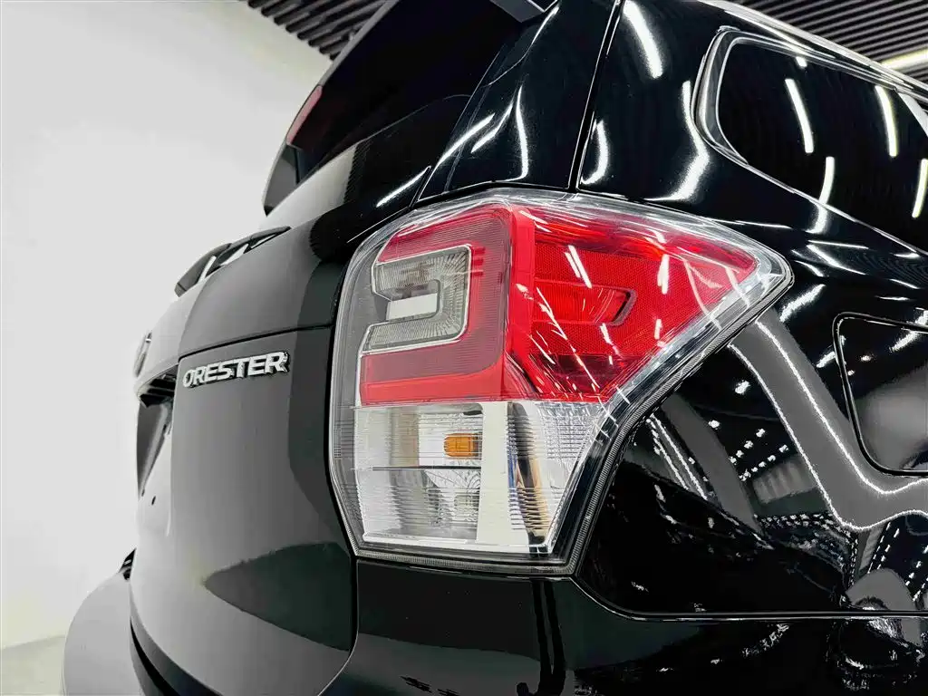 Subaru Forester 2016 2.5i Prestige Navigation Edition фото 20