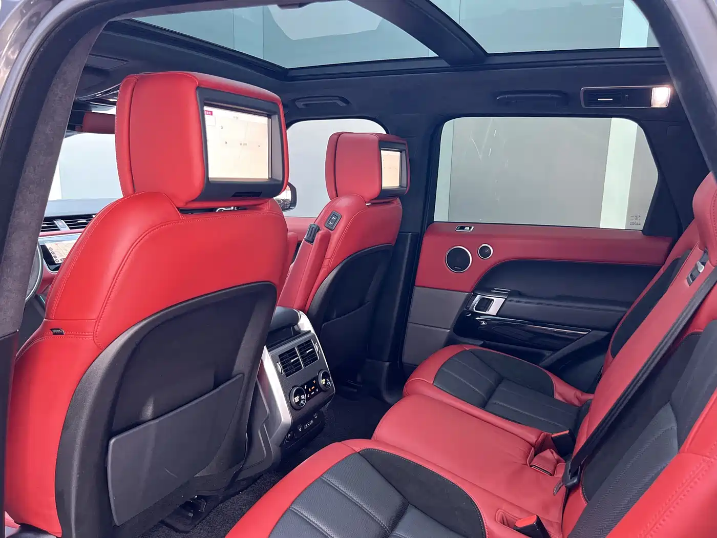 Land Rover Range Rover Sport 2020 3.0 L6 HST фото 18