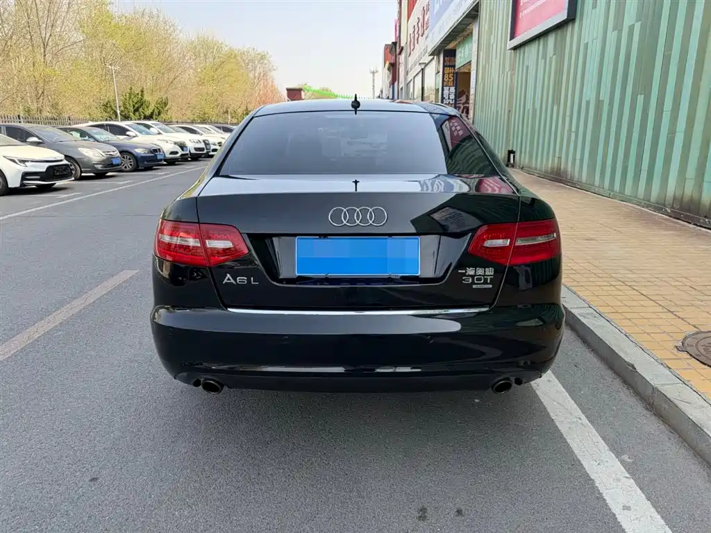 Audi A6L 2011 3.0 TFSI quattro Luxury фото 13