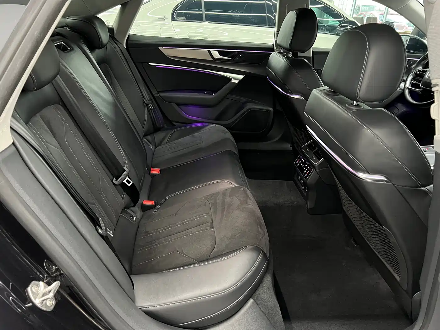 Audi A7L 2024 45TFSI S-line Dream Edition Crystal Package фото 7