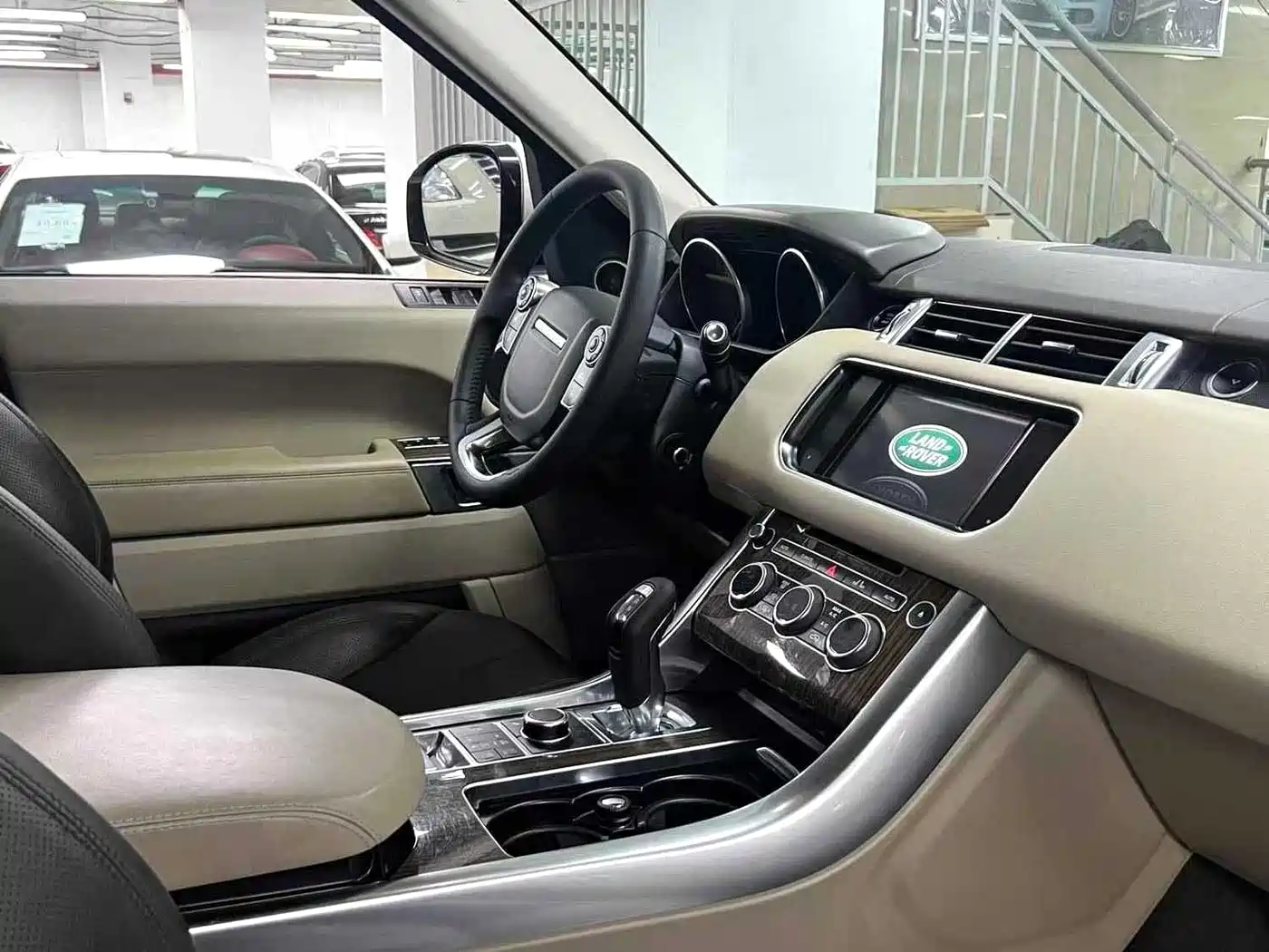 Land Rover Range Rover Sport 2014 3.0 SC V6 HSE фото 7