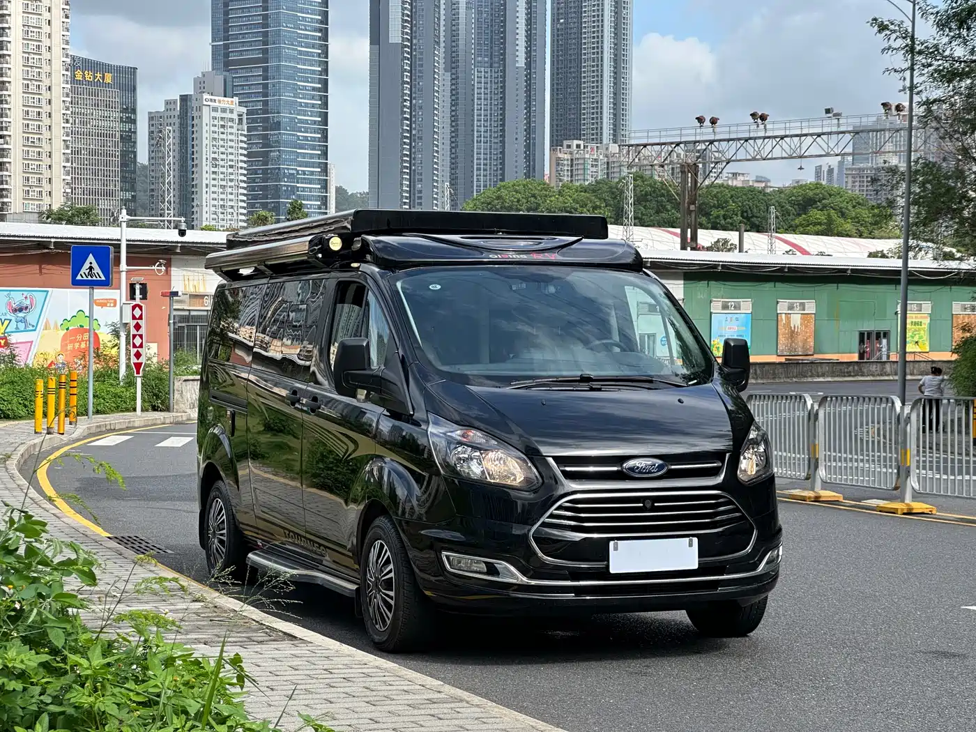 Ford Transit 2020 2.0T Gasoline Auto Multi-Purpose Commercial Vehicle Medium Wheelbase Low Roof Dual-Swing Doors China VI фото 3