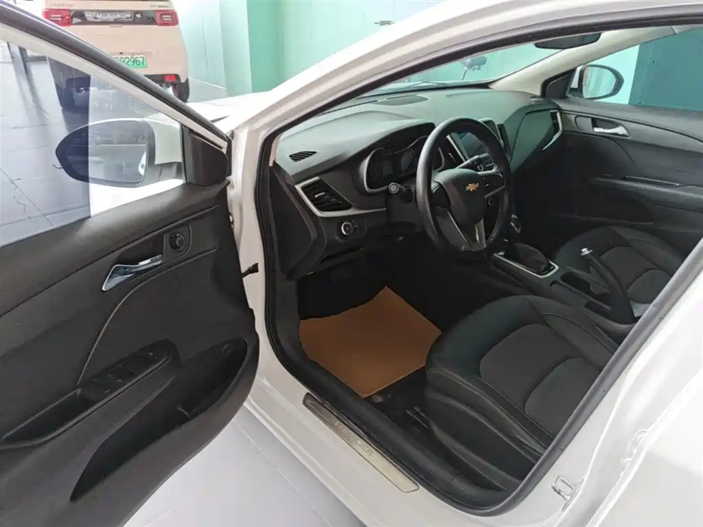 Chevrolet Cavalier 2019 320 Automatic Joy Edition фото 16