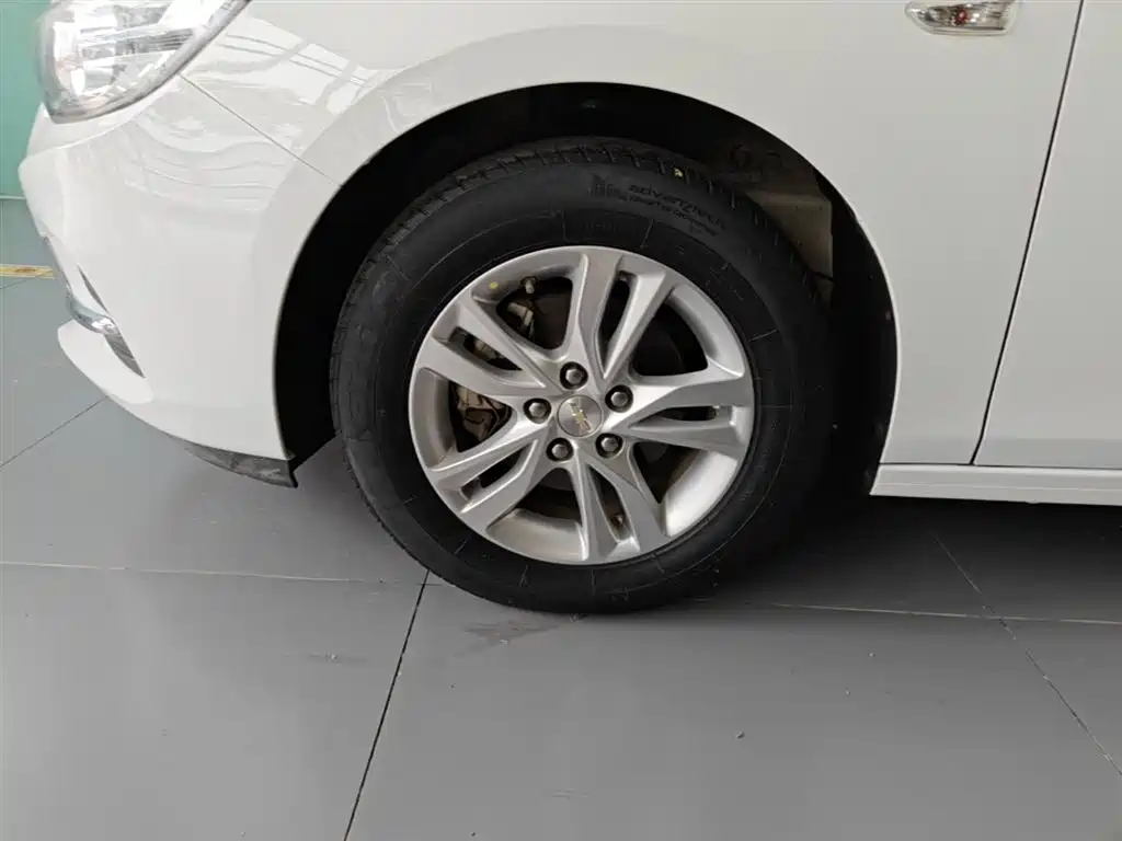 Chevrolet Cavalier 2019 320 Automatic Joy Edition фото 23