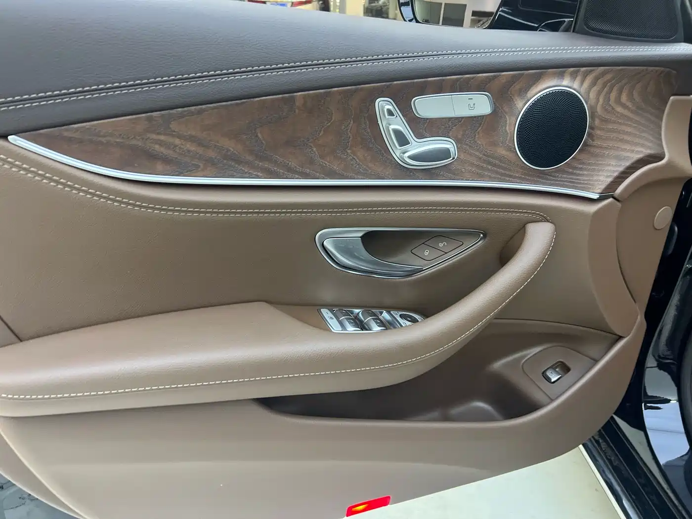 Mercedes-Benz E-Class 2023 E 260 L фото 10