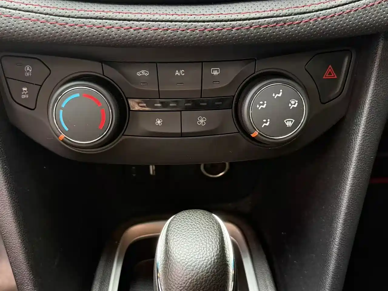 Chevrolet Monza 2022 Mild Hybrid RS 330T Automatic Comfort Edition фото 15