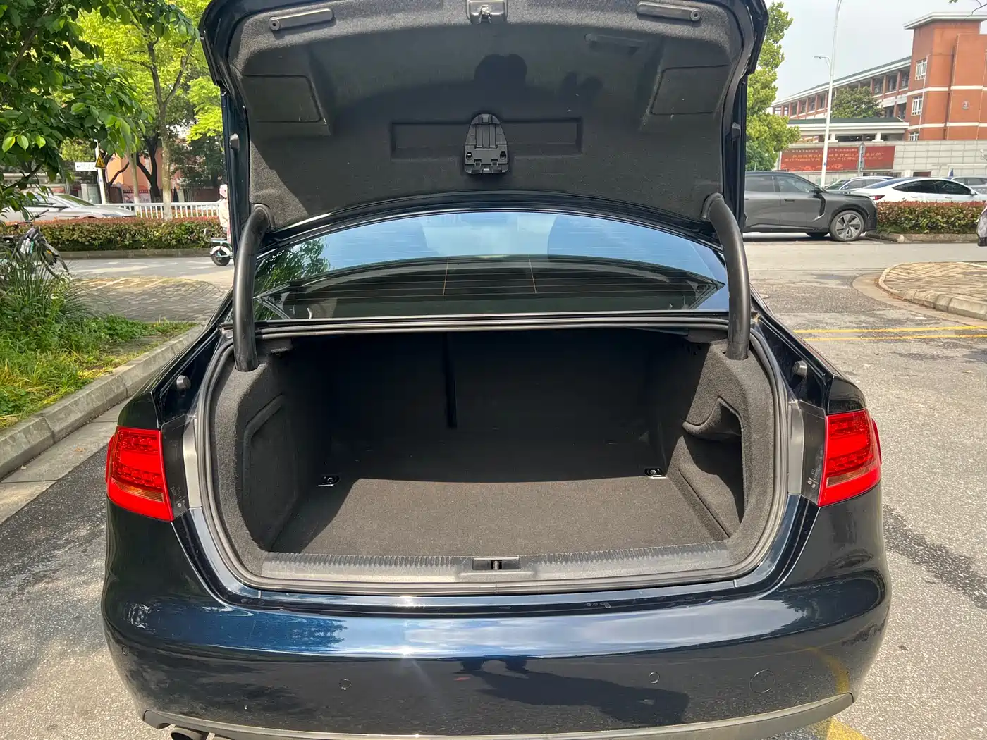 Audi A4L 2012 2.0 TFSI Auto Comfort фото 16