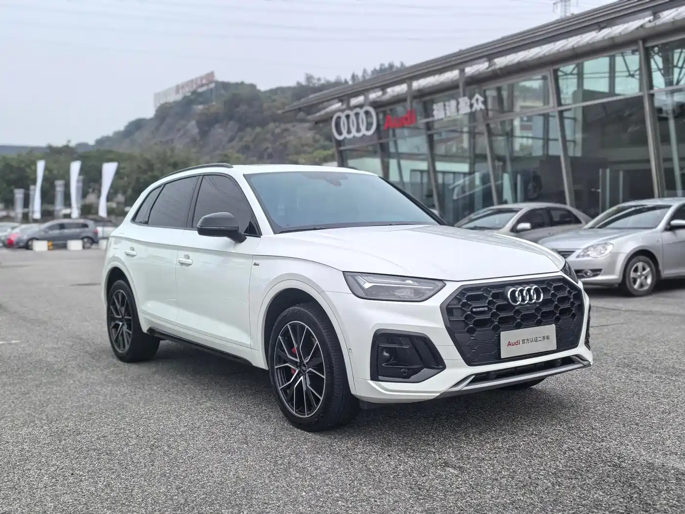 Audi Q5L 2024 Model 45 TFSI Luxury Dynamic фото 2