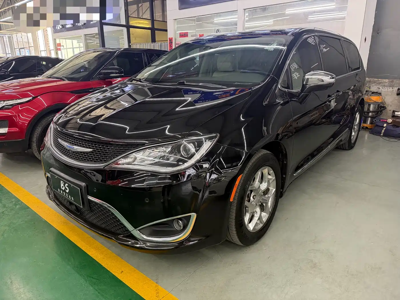 Chrysler Grand Voyager (Import) 2018 2017 3.6L Premium Edition