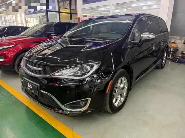 Chrysler Grand Voyager (Import) 2017 3.6L Premium Edition