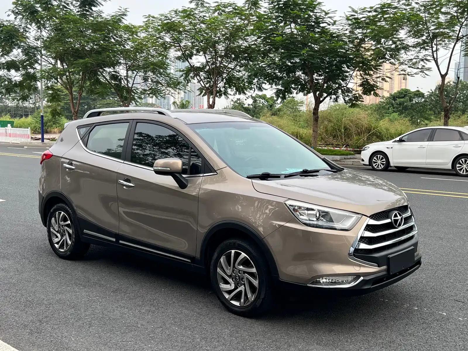 Фото 3 - JAC Refine S3