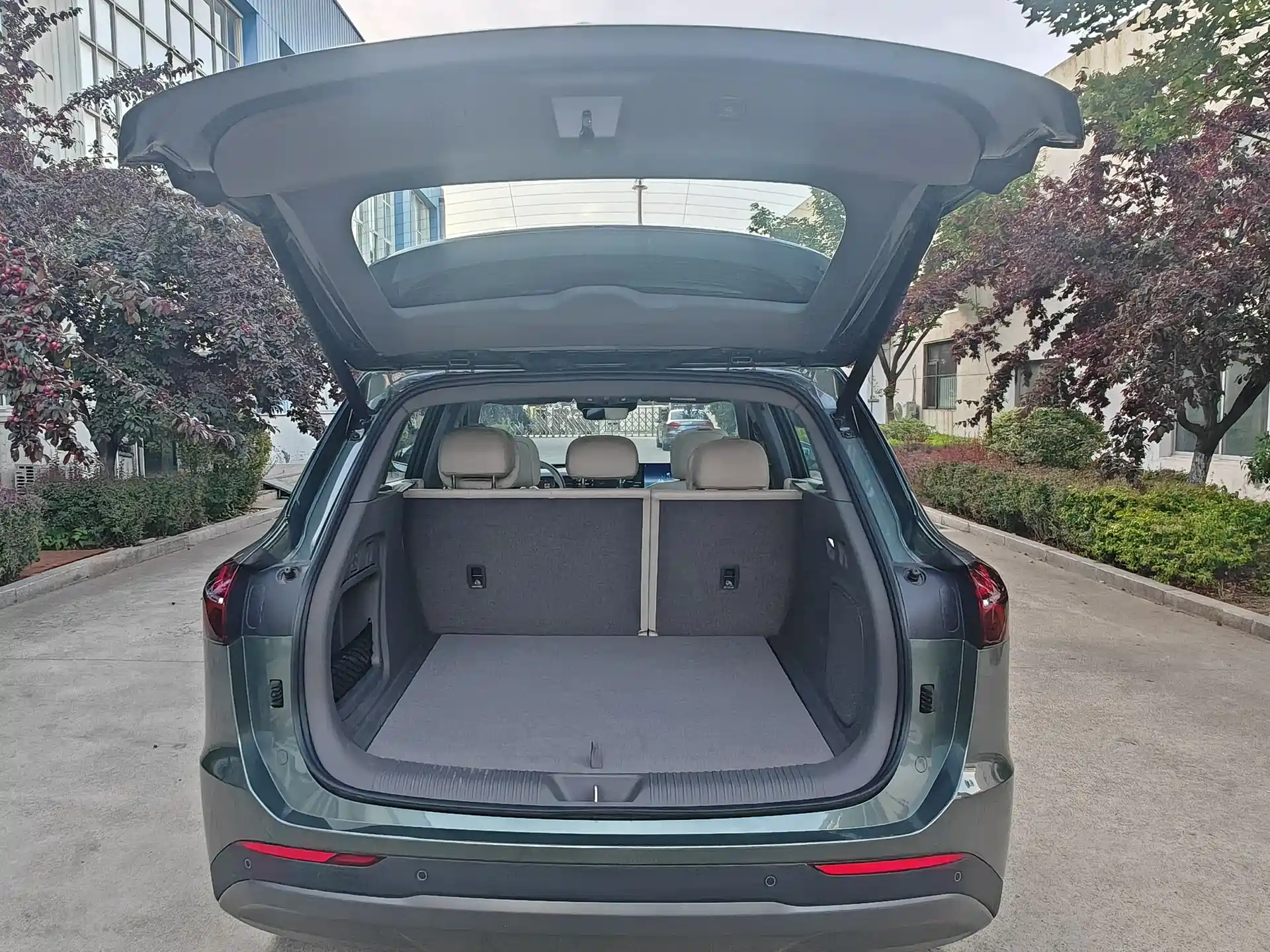 Фото 16 - Hongqi HS6 PHEV