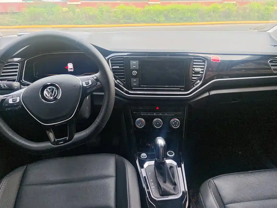 Volkswagen T-ROC 2020 280TSI DSG 2WD Comfort фото 12