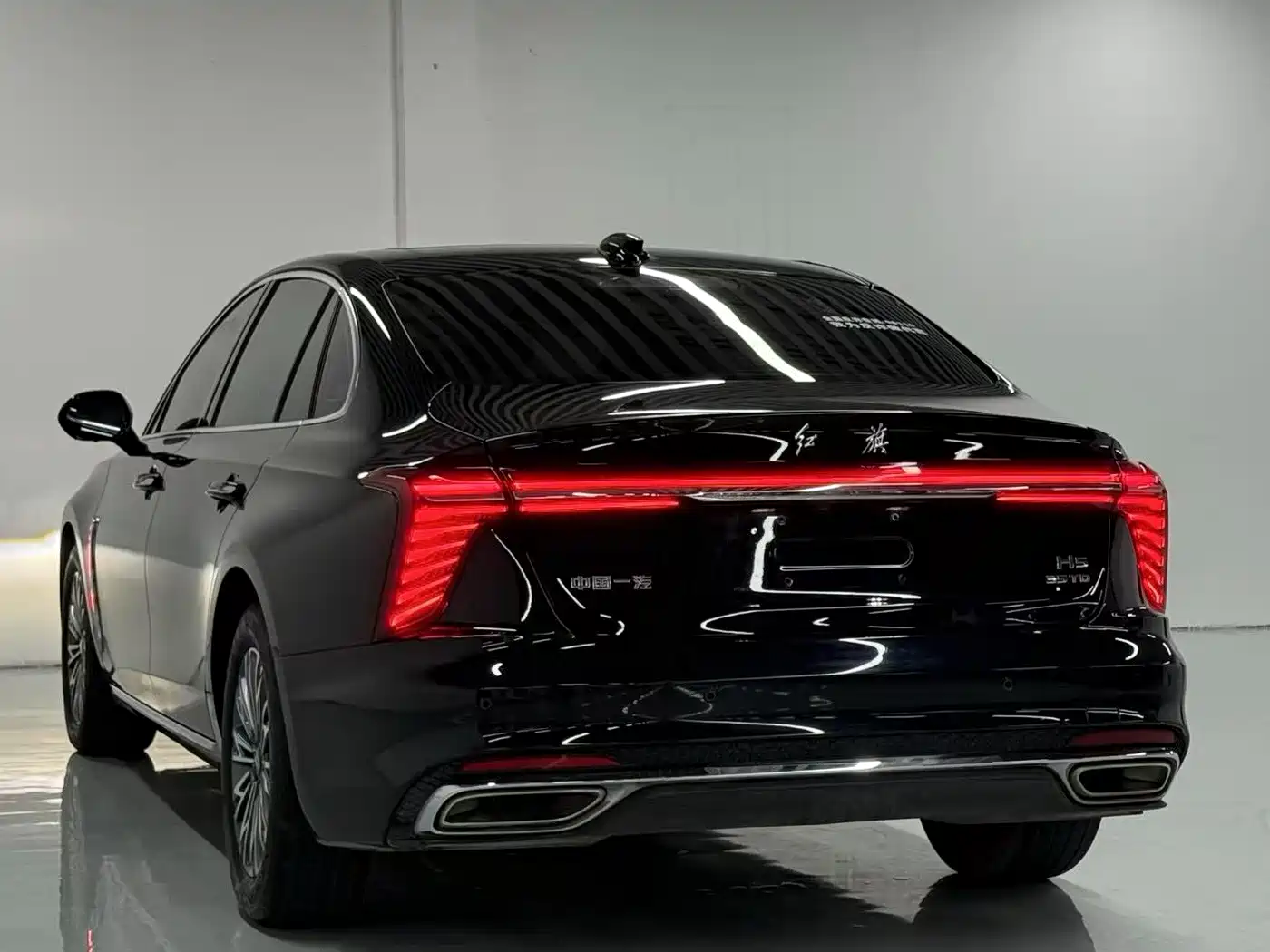 Hongqi H5 2025 1.5T DCT Flag Rhythm 500,000 Units Memorial Edition фото 7