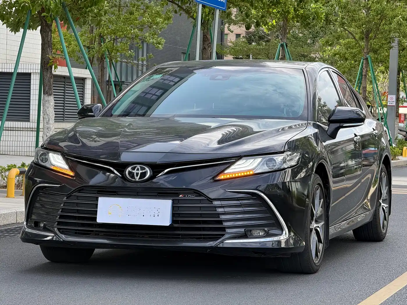 Toyota Camry 2021 2.5G Luxury Edition