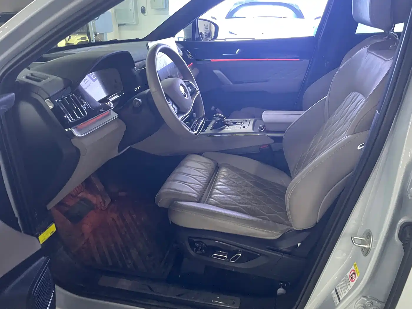 BYD Tang New Energy 2024 Model DM-i Glory Edition 112KM Flagship Type фото 6