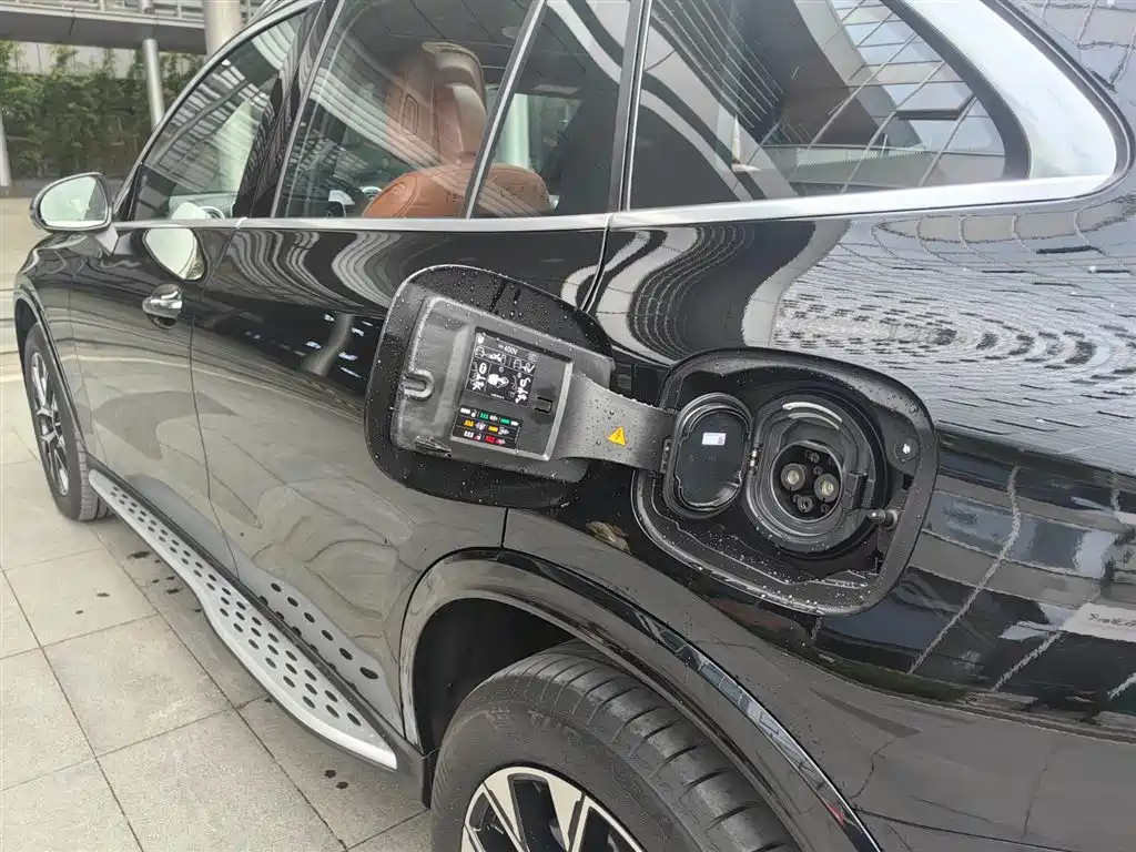 Mercedes-Benz GLC New Energy 2025 350 e L 4MATIC Collector's Edition фото 21