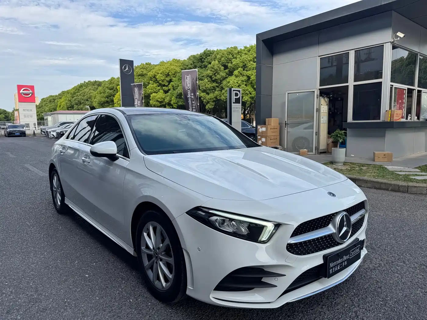 Mercedes-Benz A-Class 2021 A 200 L Sport Sedan Fashion Edition фото 3