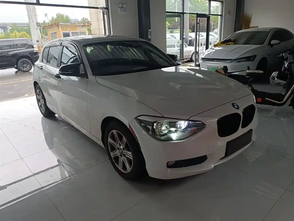 BMW 1 Series (Import) 2013 Facelift 116i Leading Model фото 4