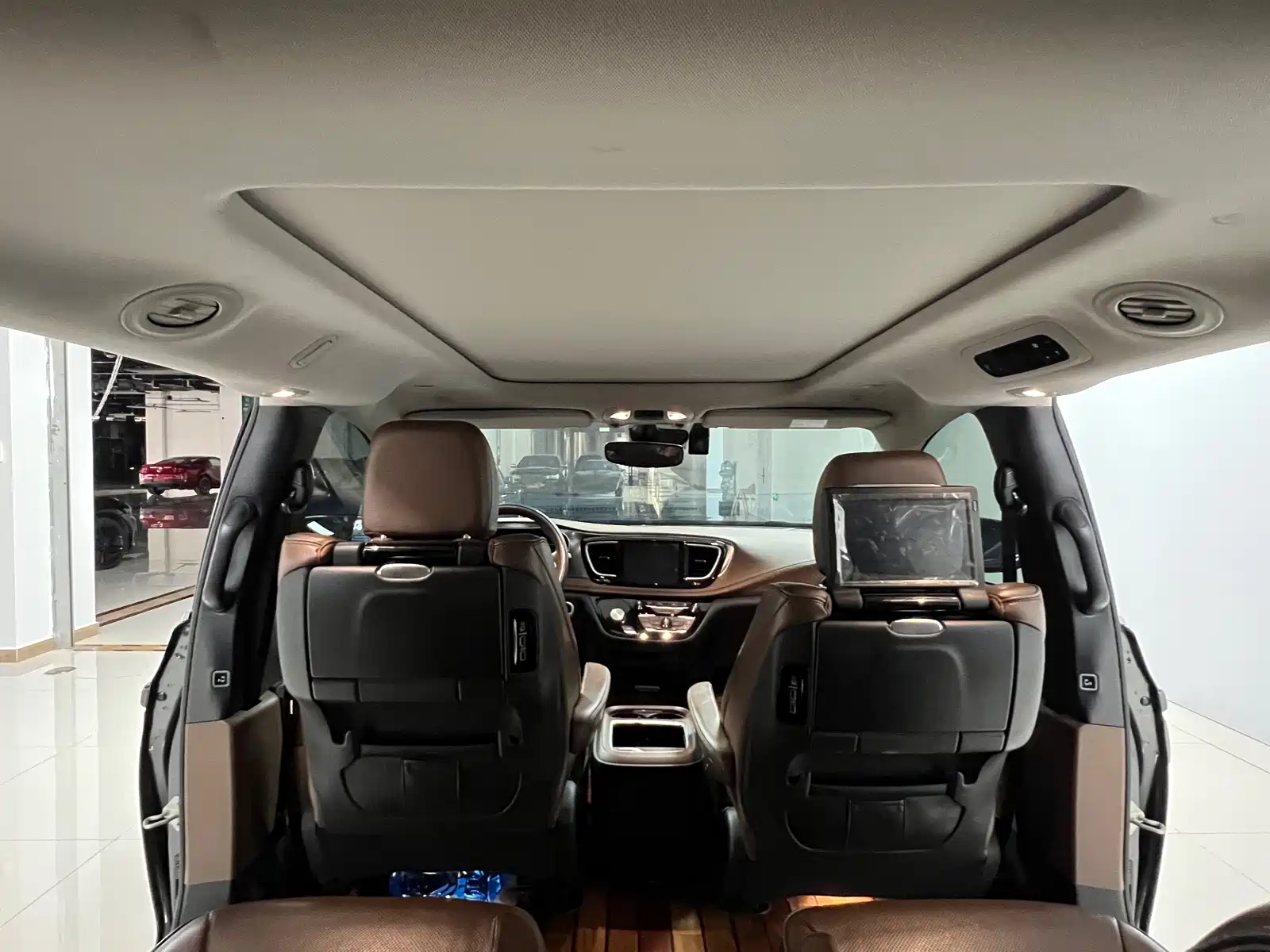 Фото 26 - Chrysler Pacifica
