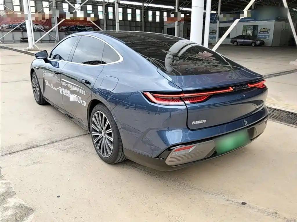Geely Galaxy Galaxy Xingyao 8 2025 130km EM-P Starship Edition фото 5