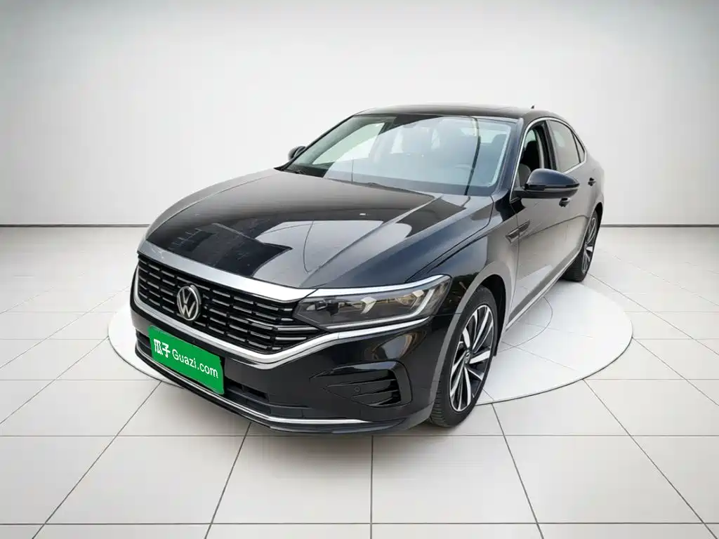 Фото 1 - Volkswagen Passat