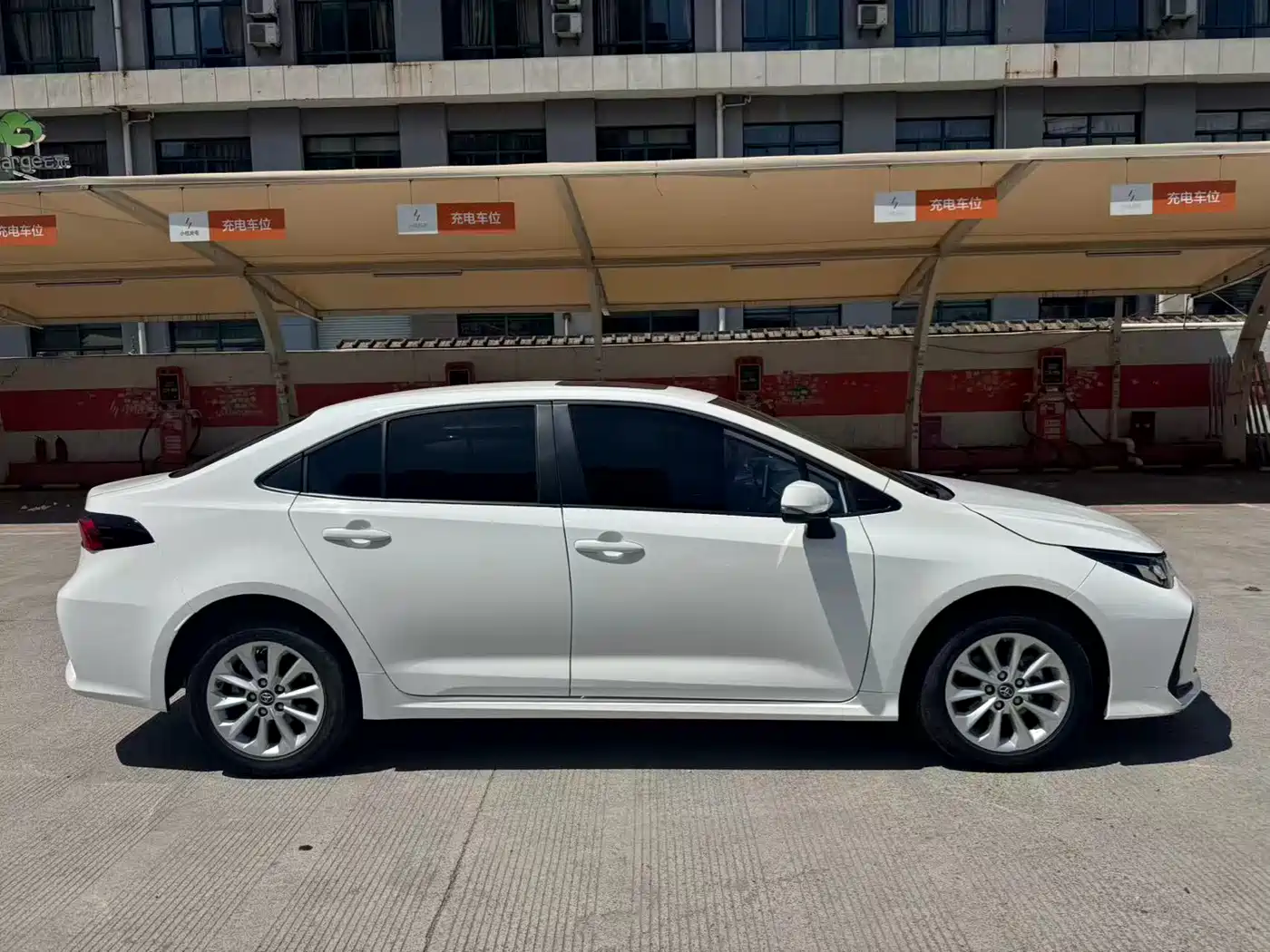 Toyota Corolla 2021 1.2T S-CVT Elite PLUS Edition фото 4