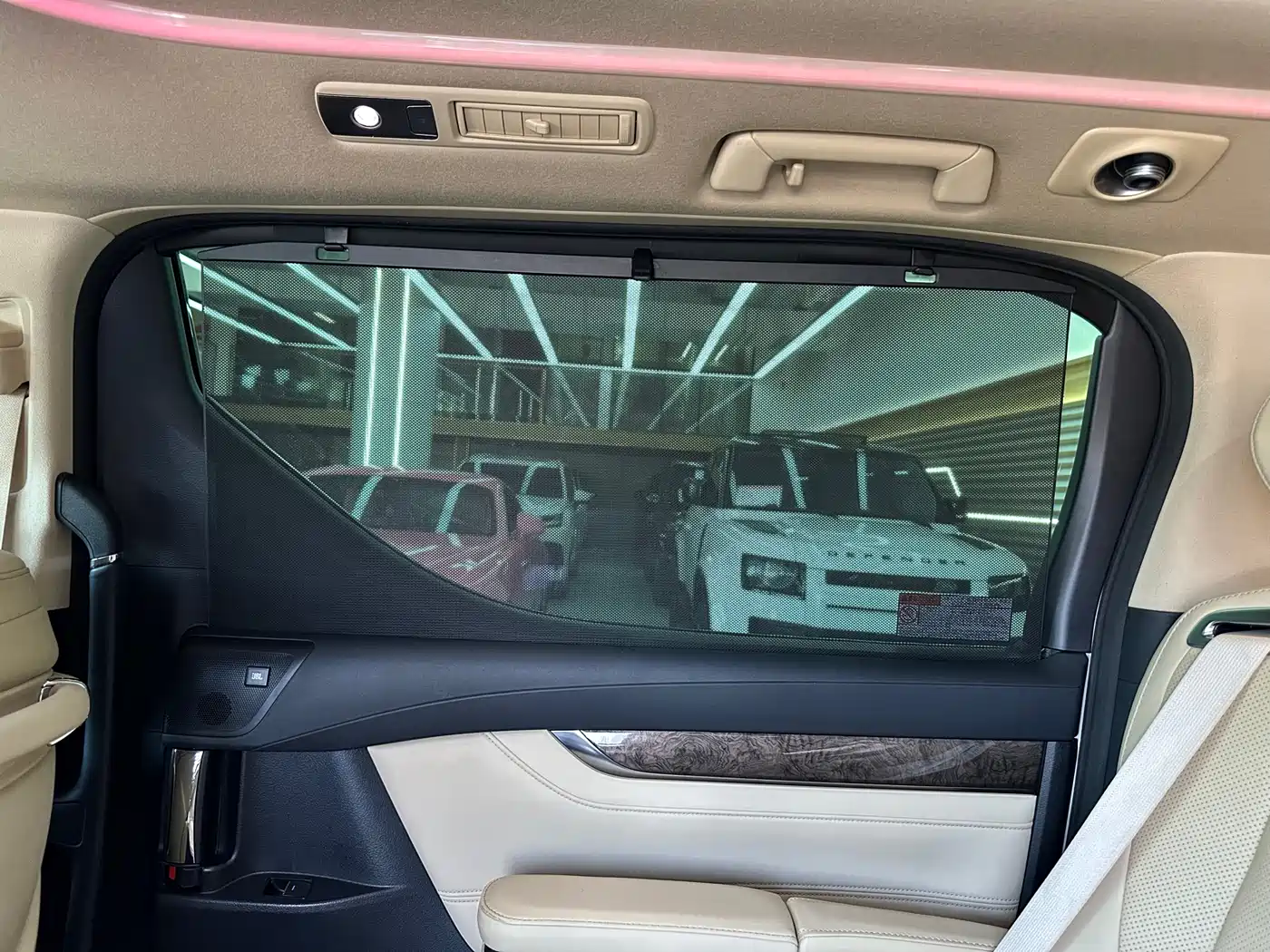 Toyota Vellfire 2021 Crown Hybrid 2.5L HV Premium Edition фото 17